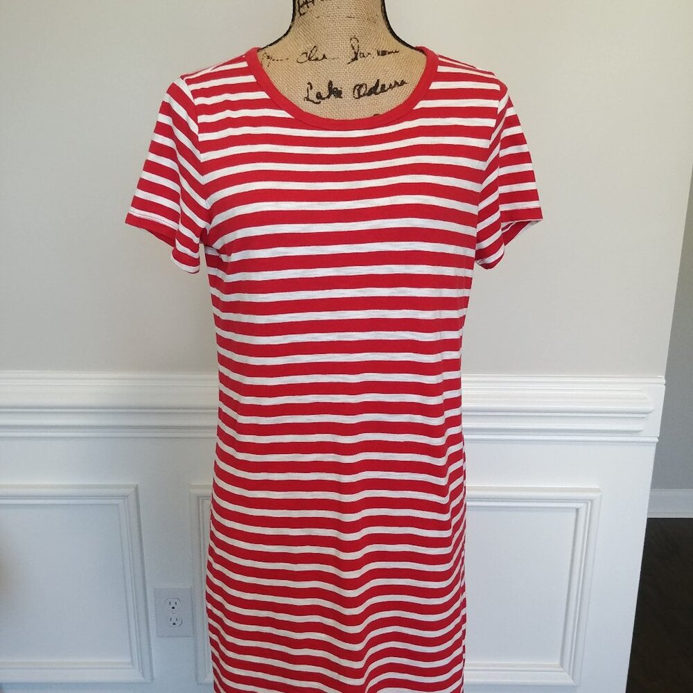 Nice Pre-Owned OLD NAVY Red/ White T-shirt Dress, Size Medium. Machine Washable.